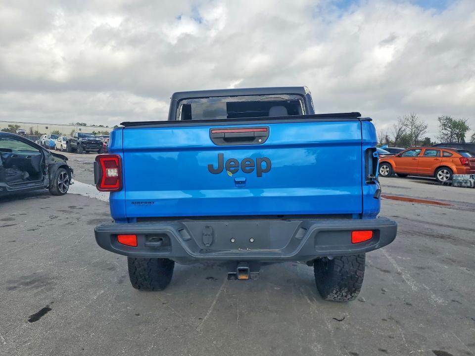 2022 Jeep Gladiator Sport