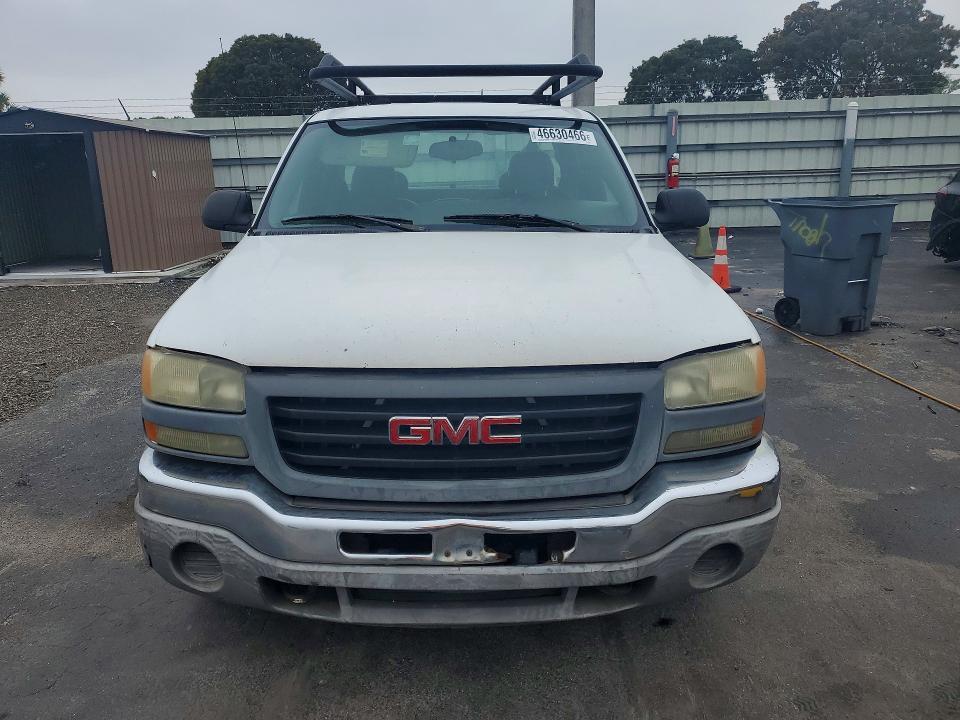 2005 GMC New Sierra C1500