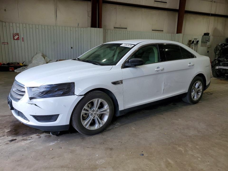 2018 Ford Taurus se
