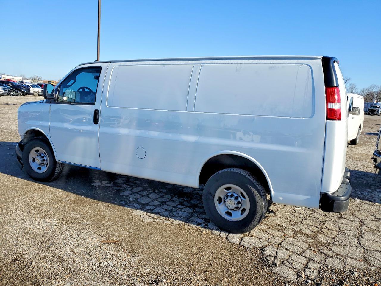 2022 Chevrolet Express 2500 Delivery Van