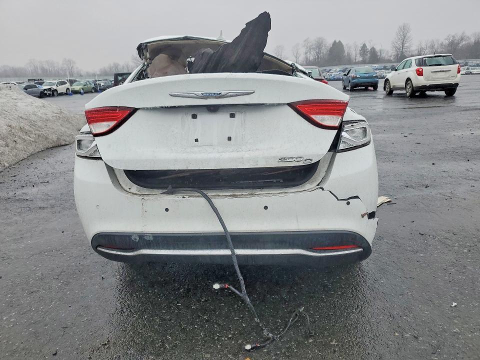 2016 Chrysler 200 c