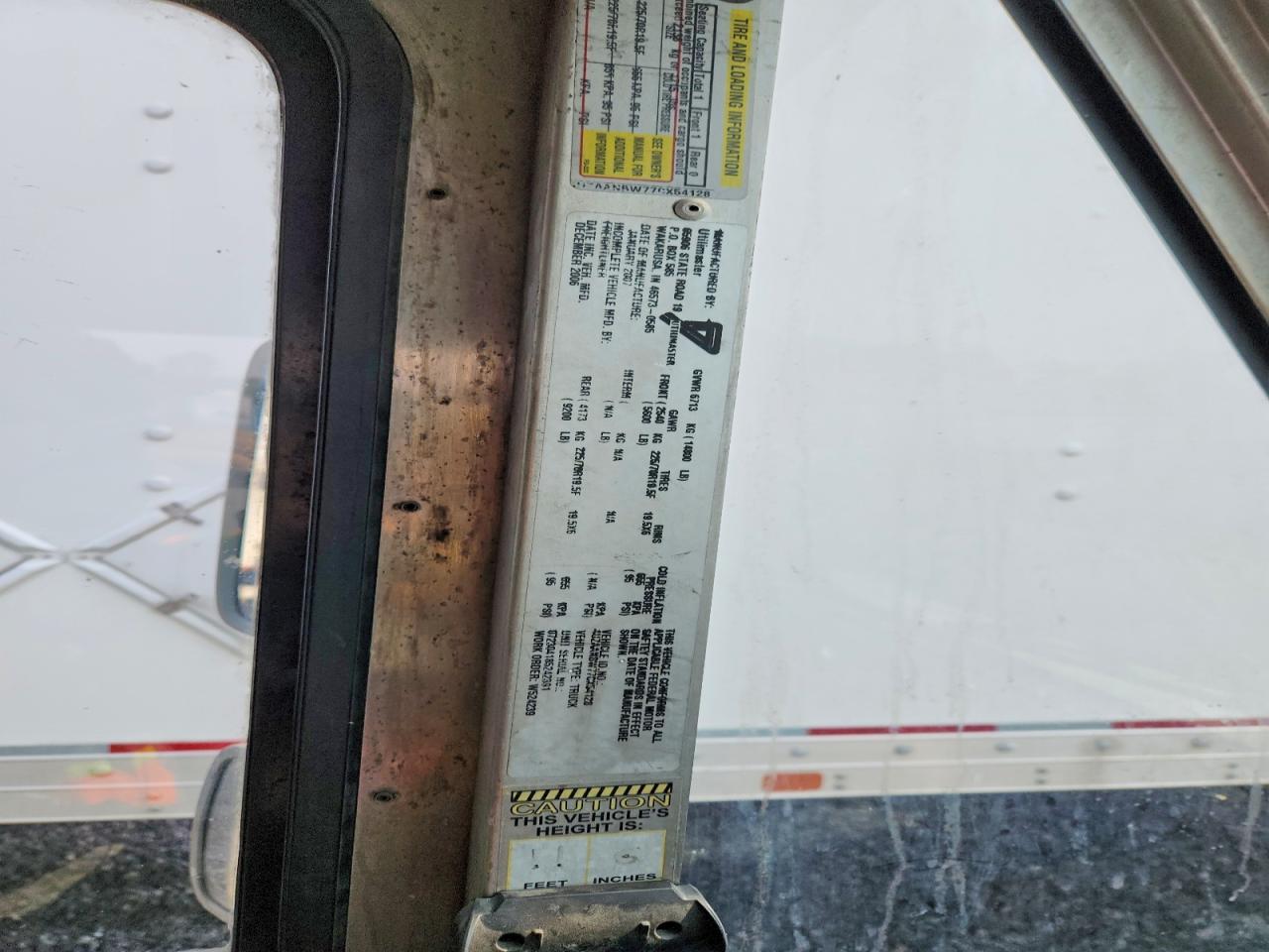 2007 Freightliner MT45G Chassis Delivery Truck