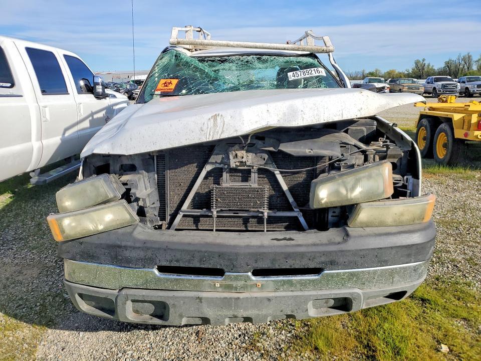 2005 Chevrolet Silverado C2500 Utility / Service Truck