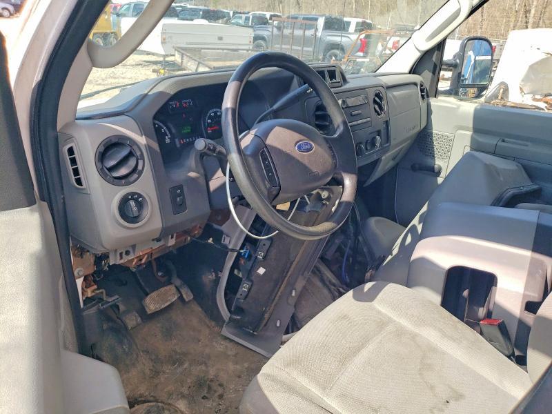 2014 Ford E350 BOX Truck