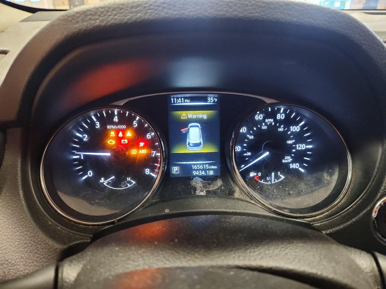 2015 Nissan Rogue sv