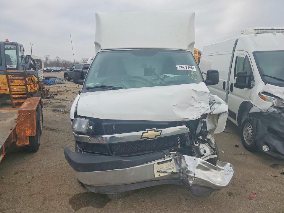 2017 Chevrolet Express Delivery Truck
