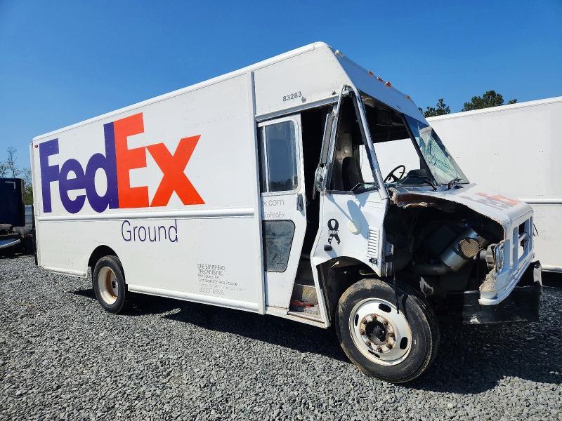 2005 Utility VS2RA Delivery Truck