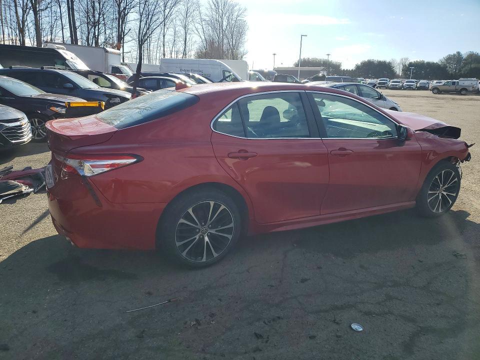 2020 Toyota Camry se