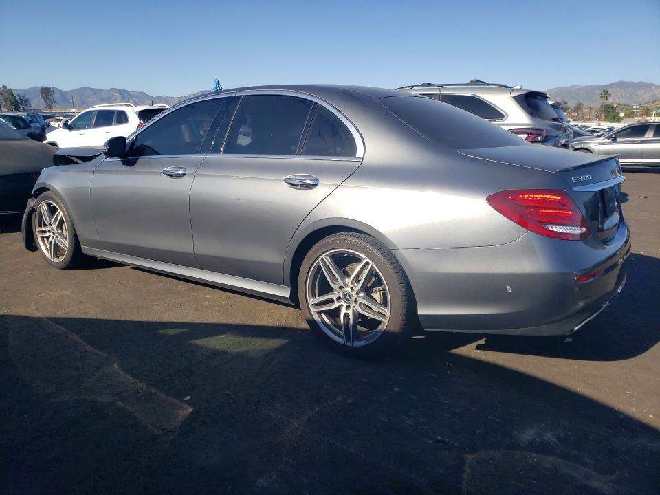 2019 Mercedes-Benz E 300