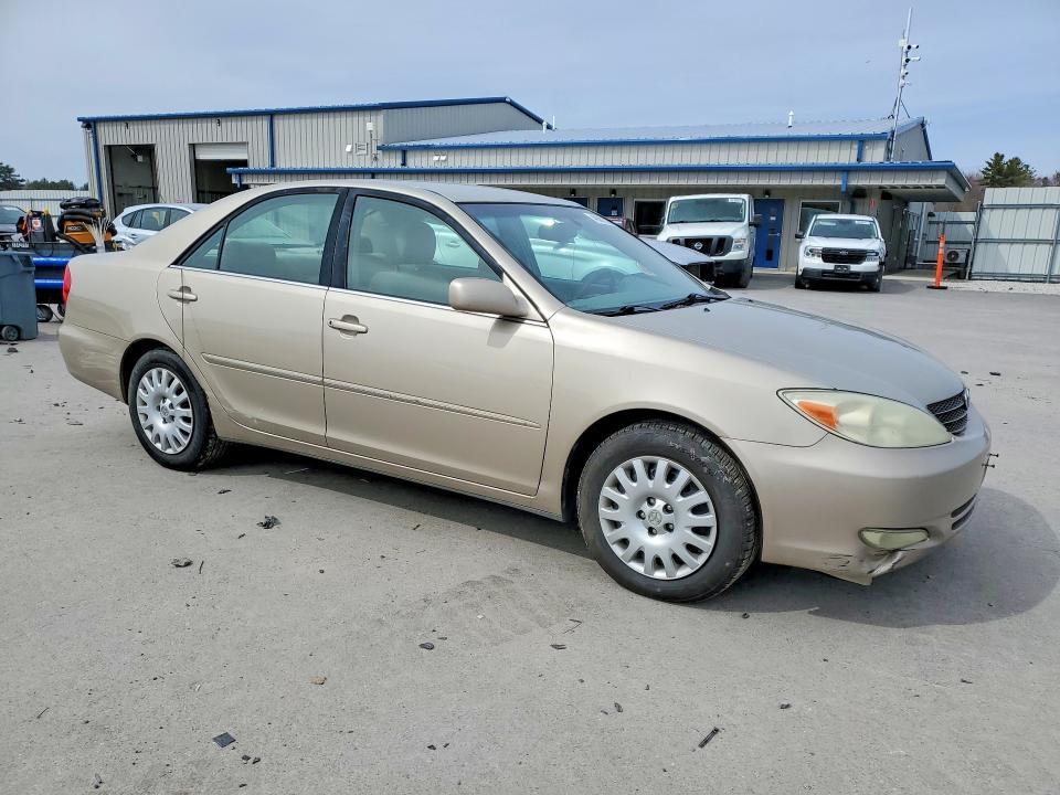 2004 Toyota Camry xle