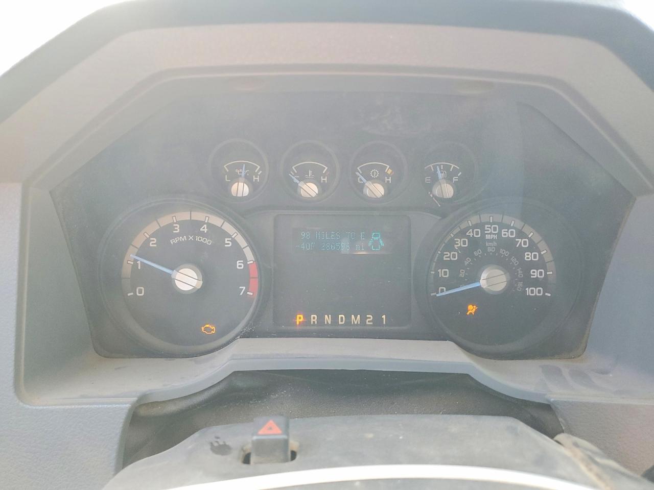 2013 Ford F350 Super Duty Flatbed Truck