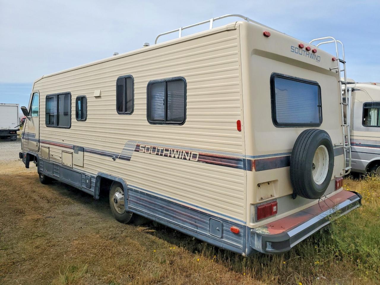 1986 Swin 1985 Fleetwood Southwind RV