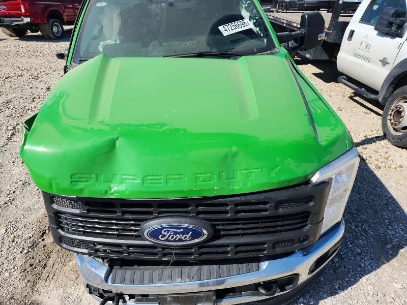 2024 Ford F350 Super Duty Flatbed Truck