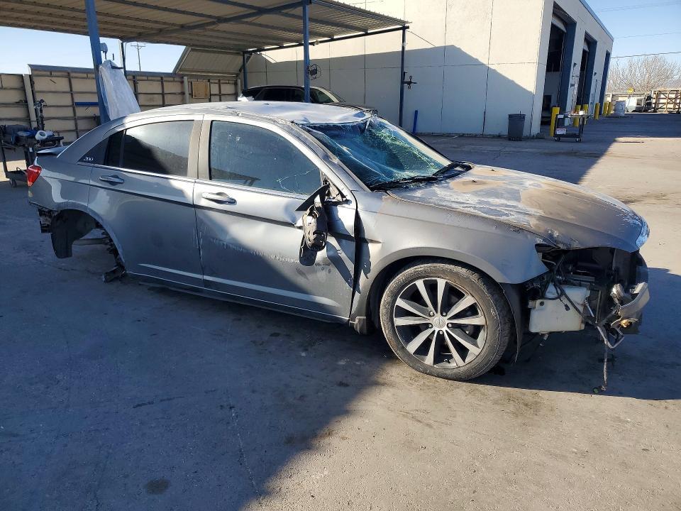 2012 Chrysler 200 s