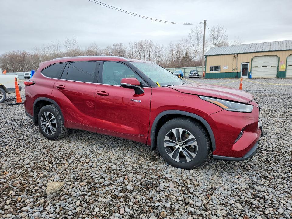 2021 Toyota Highlander Hybrid xle