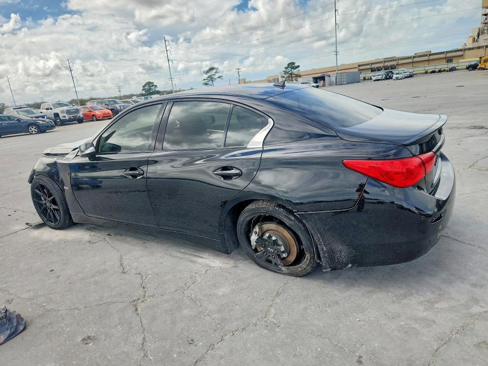 2016 Infiniti 2016 Infi Q50 red Sport 400
