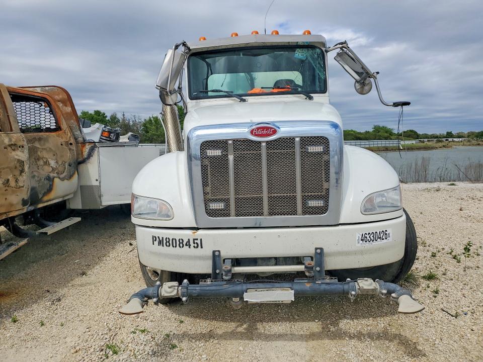 2023 Peterbilt 337
