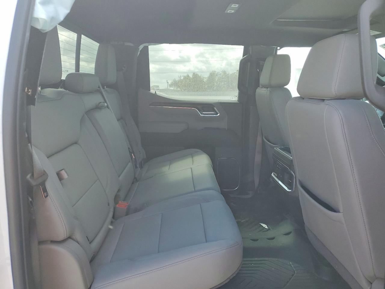 2024 GMC Sierra C1500 SLT