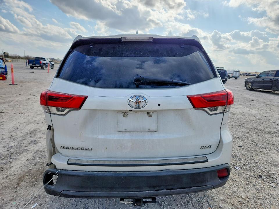 2018 Toyota Highlander xle