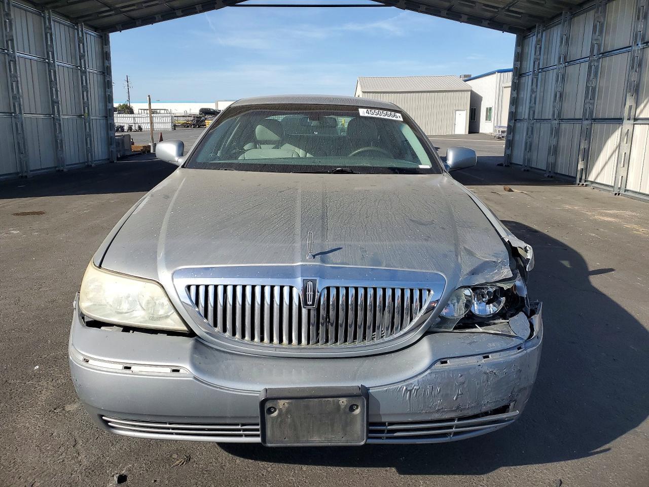 2006 Lincoln Town car Signature