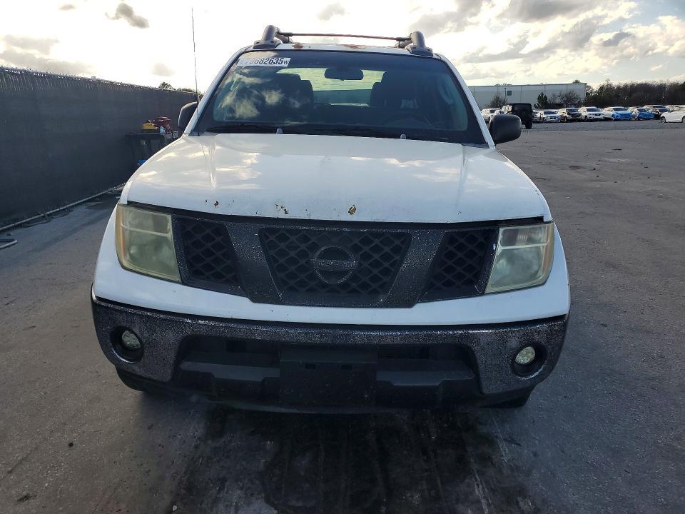 2005 Nissan Frontier SE