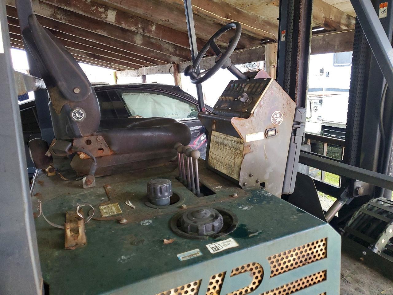 2006 Caterpillar Forklift