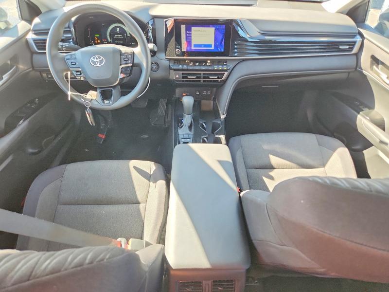 2025 Toyota Camry le