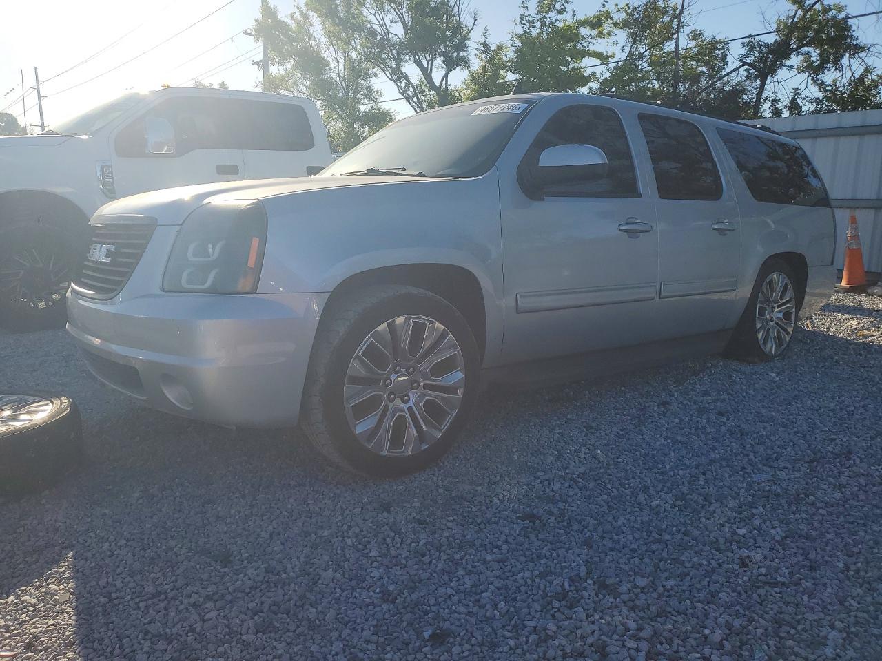 2013 GMC Yukon xl C1500 slt