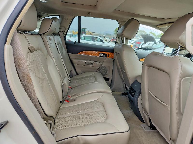 2013 Lincoln Townhouse MKX