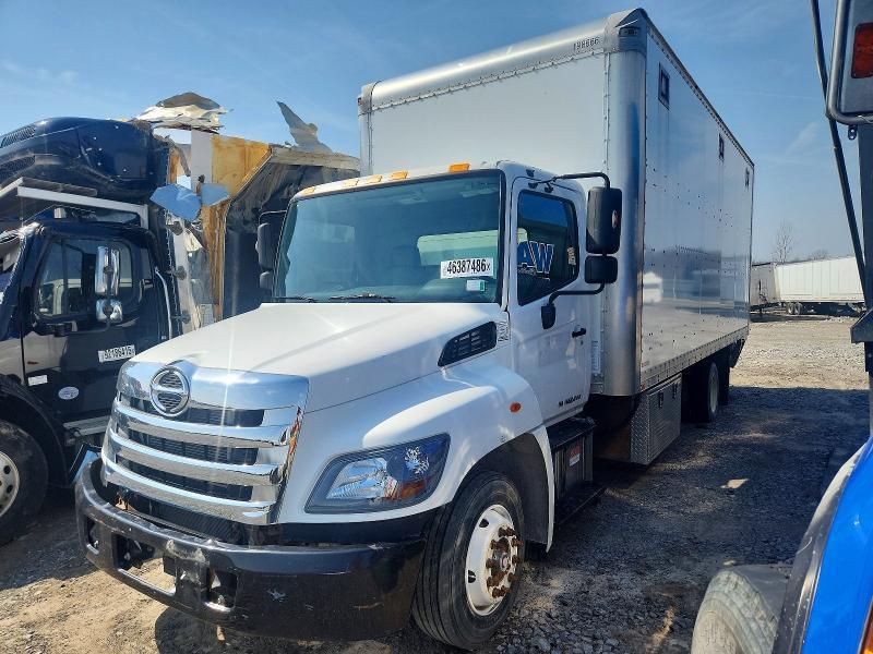 2017 Hino 258/268 BOX Truck