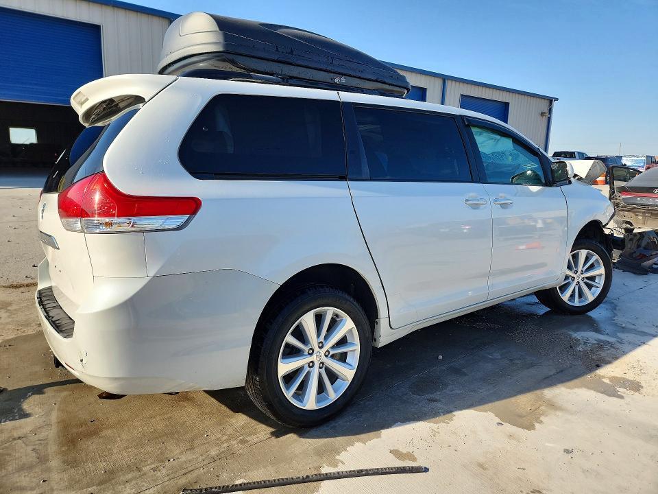 2012 Toyota Sienna Limited 7-passenger