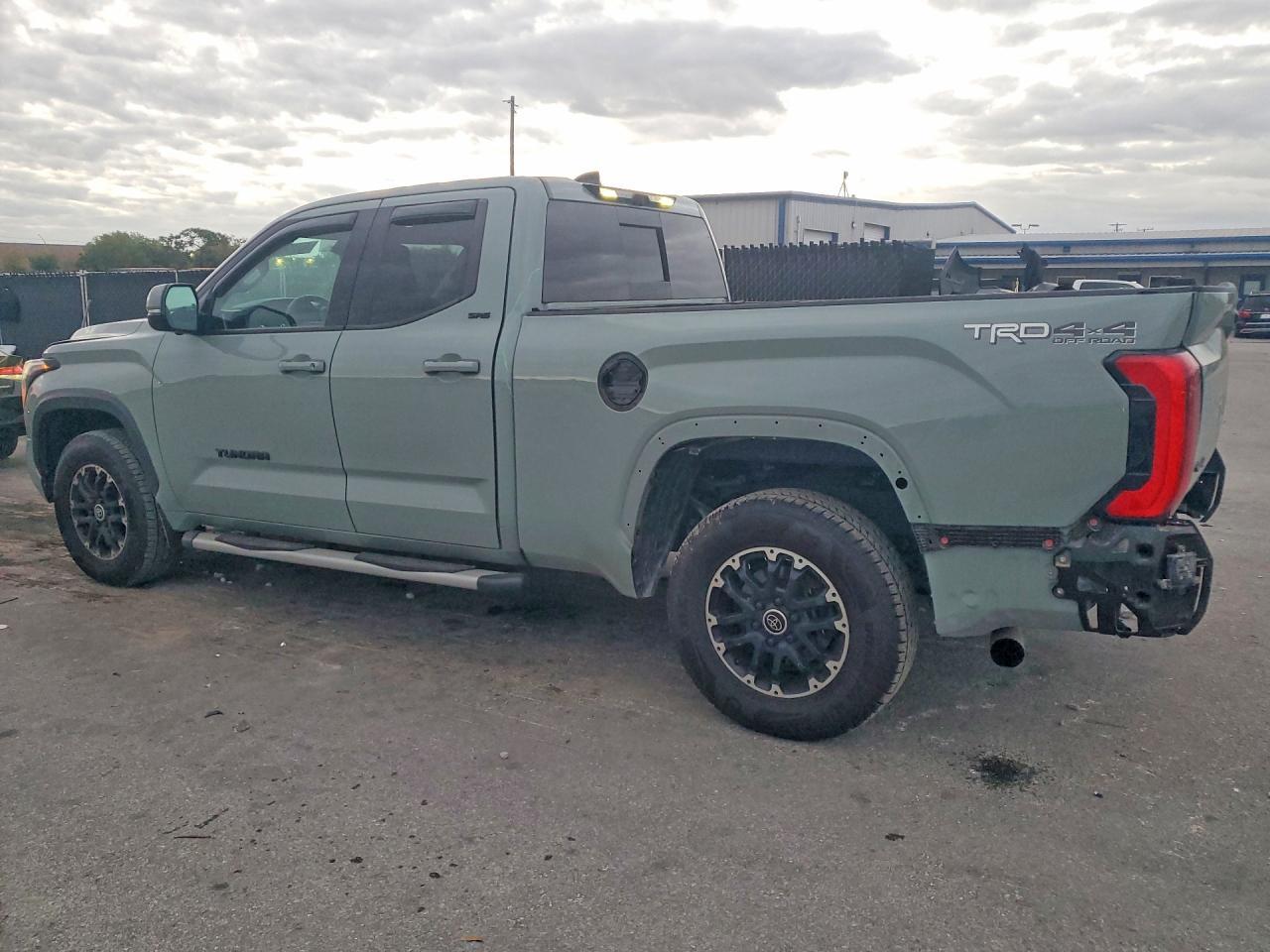 2022 Toyota Tundra SR5
