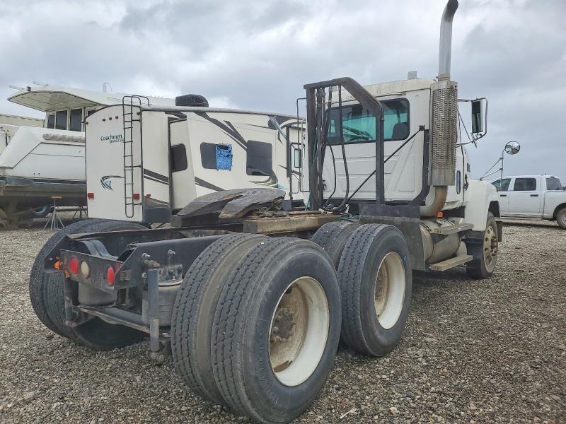 2001 Mack CH613 Semi Truck