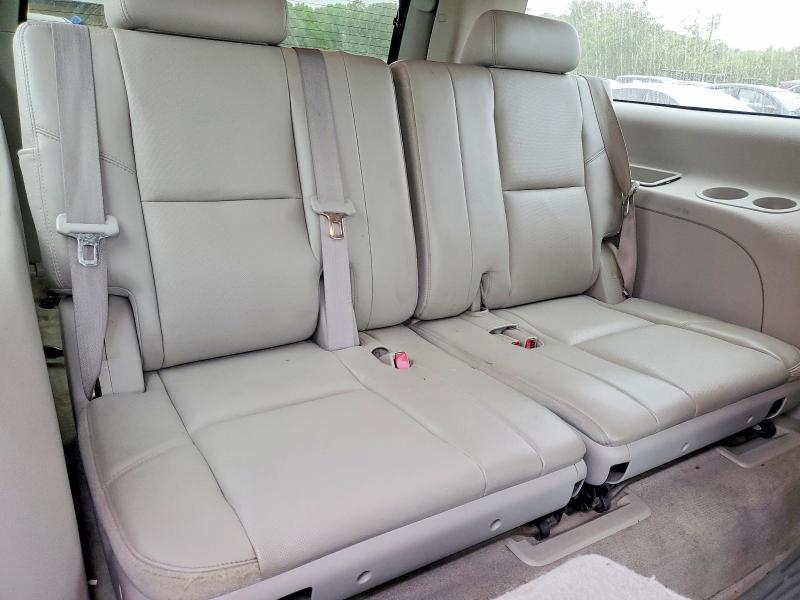 2011 Chevrolet Suburban C1500 ltz