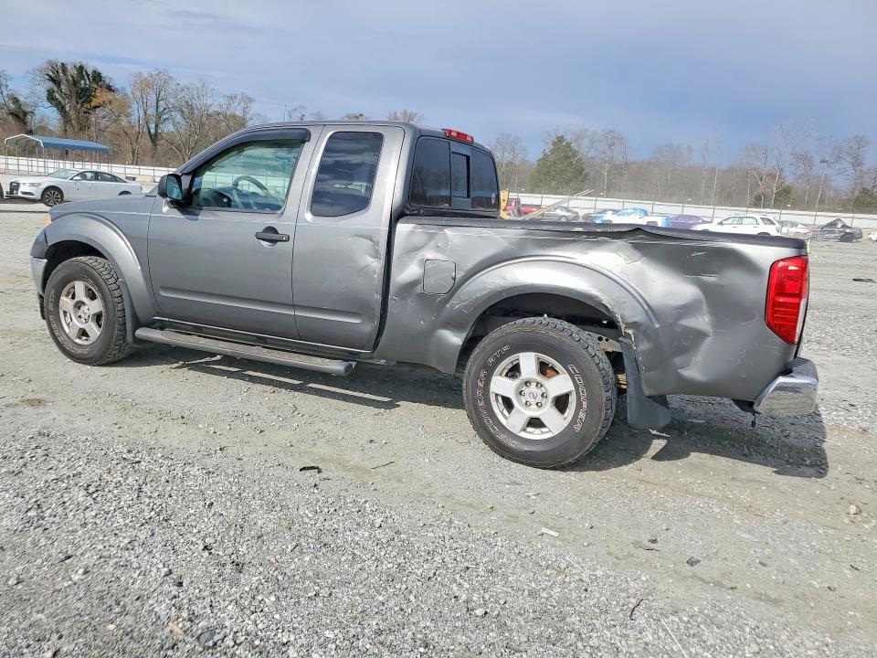 2005 Nissan Frontier SE