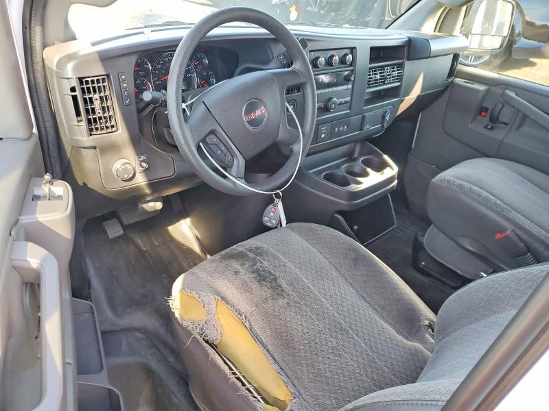 2025 GMC Savana G3500 Delivery van