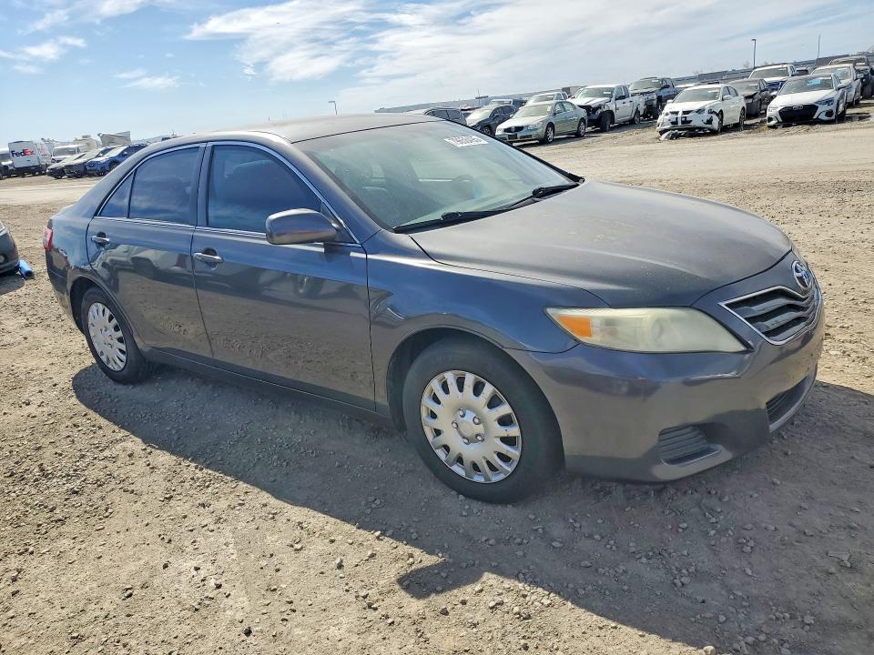 2011 Toyota Camry le