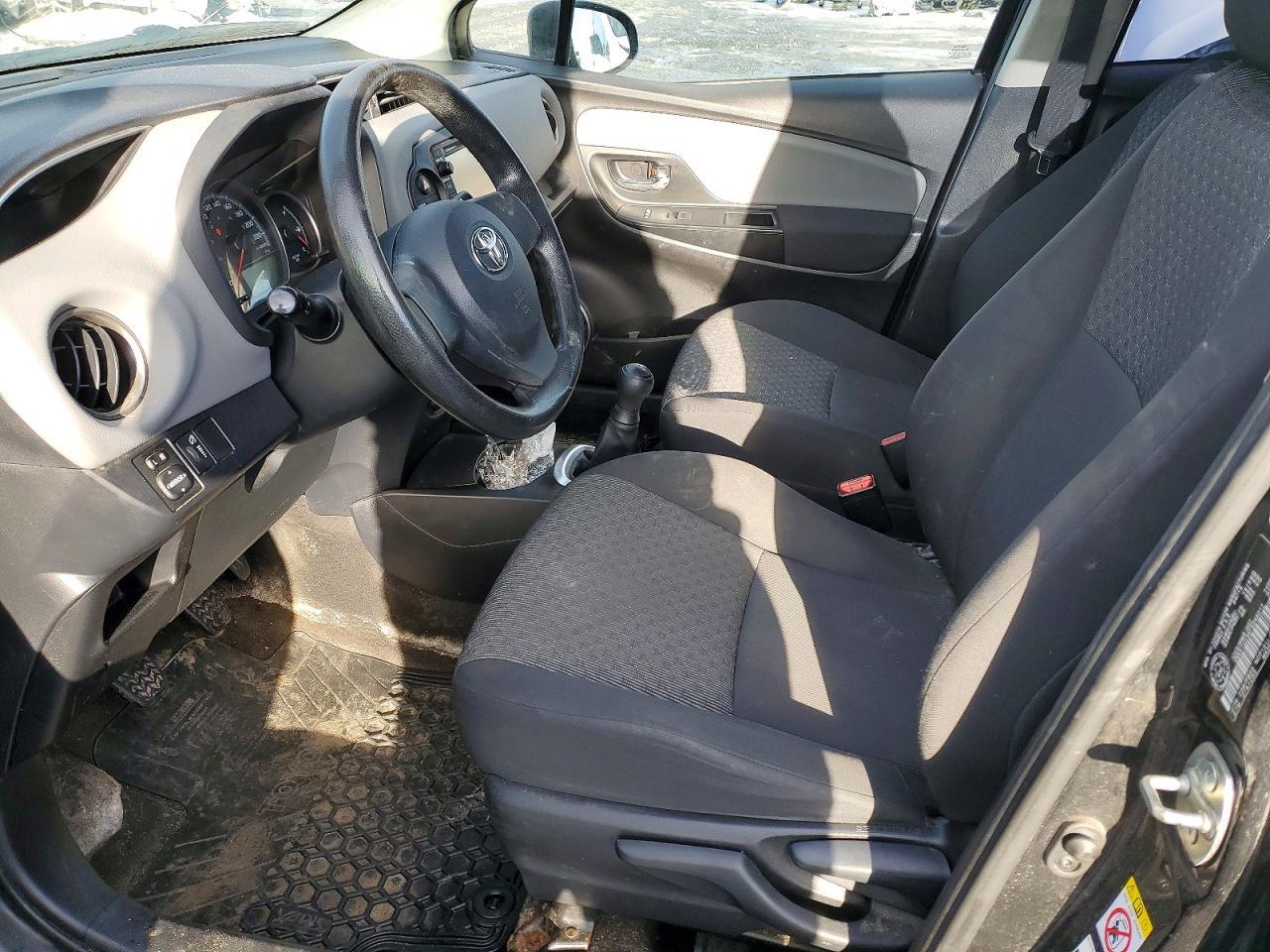 2015 Toyota Yaris 5-door l