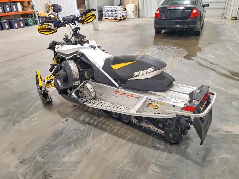 2010 Skidoo Snowmobile