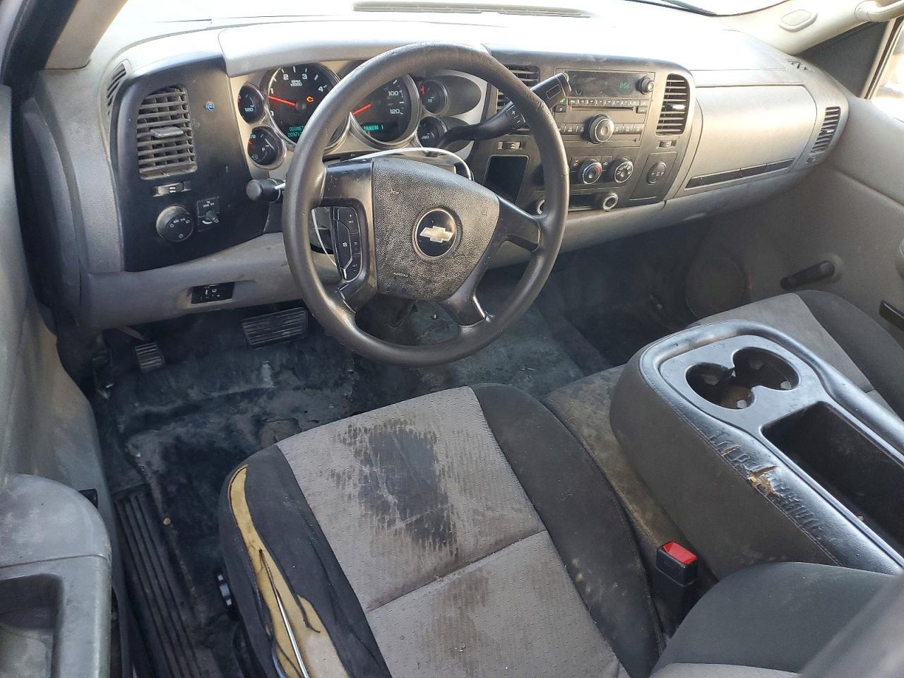 2008 Chev Rolet Silverado Flatbed Truck