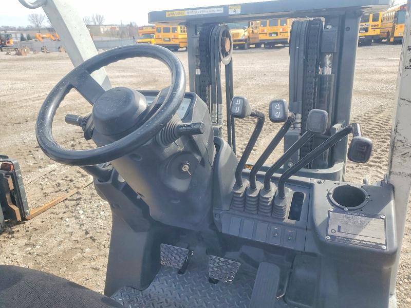 2015 Unicariers 2015 Nissan MCP1F2A20LV Forklift