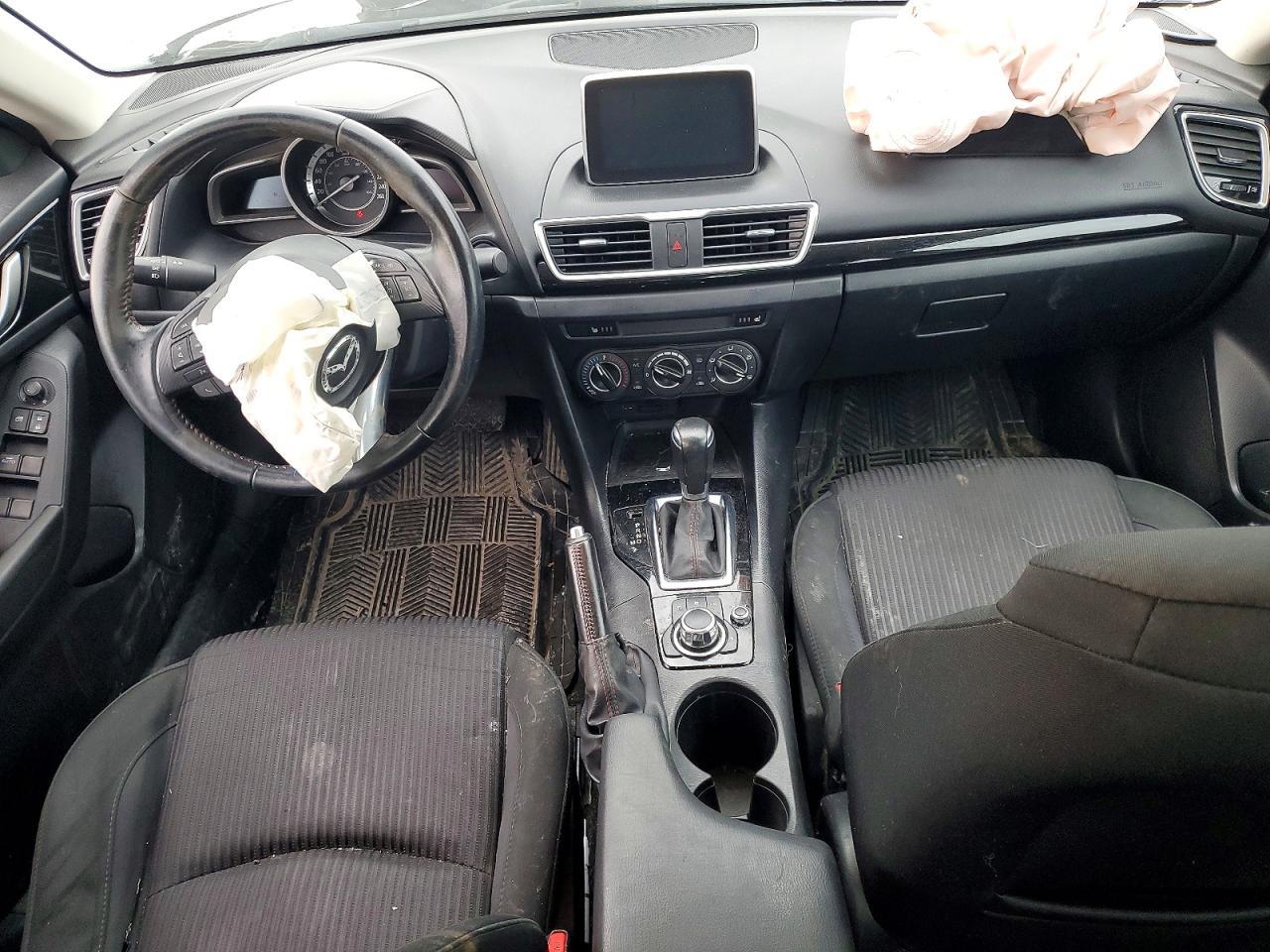 2016 Mazda 3 gs sky 4DR