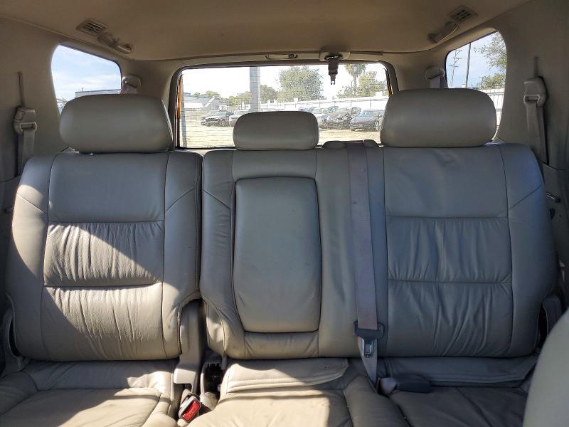 2002 Toyota Sequoia SR5