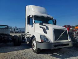 Camiones con verificación Run & Drive a la venta en subasta: 2017 Volvo VNL Semi Truck