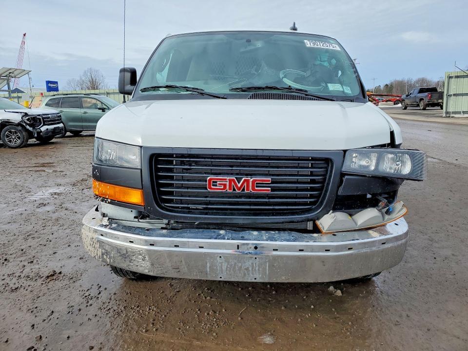 2025 GMC Savana 3500 Cargo Utility / Service van