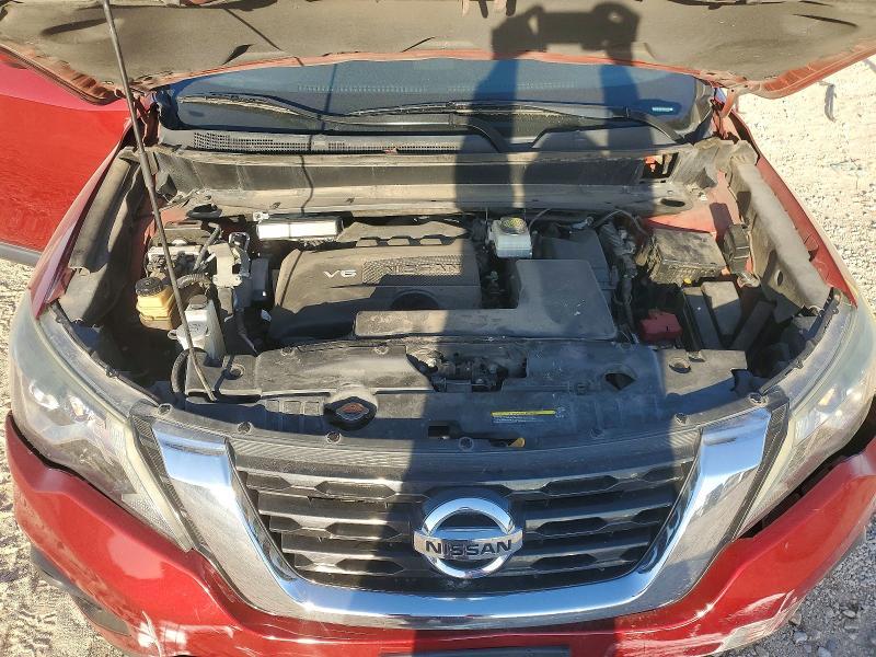 2018 Nissan Pathfinder sv