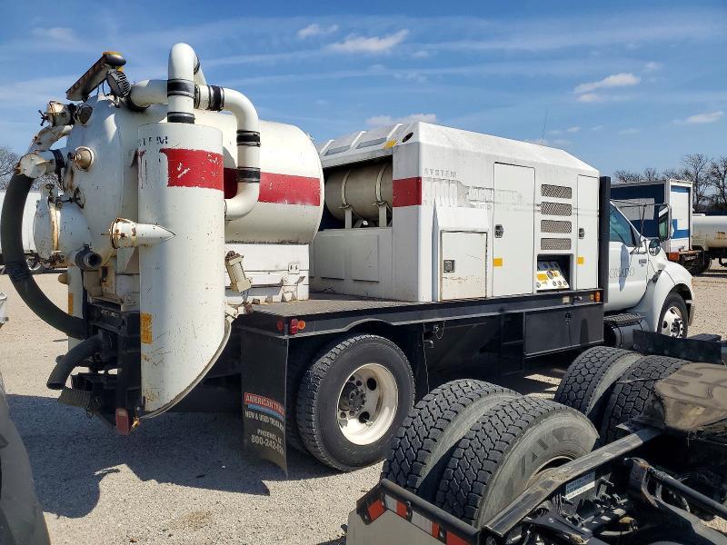 2004 Ford F650 Super-tank Truck