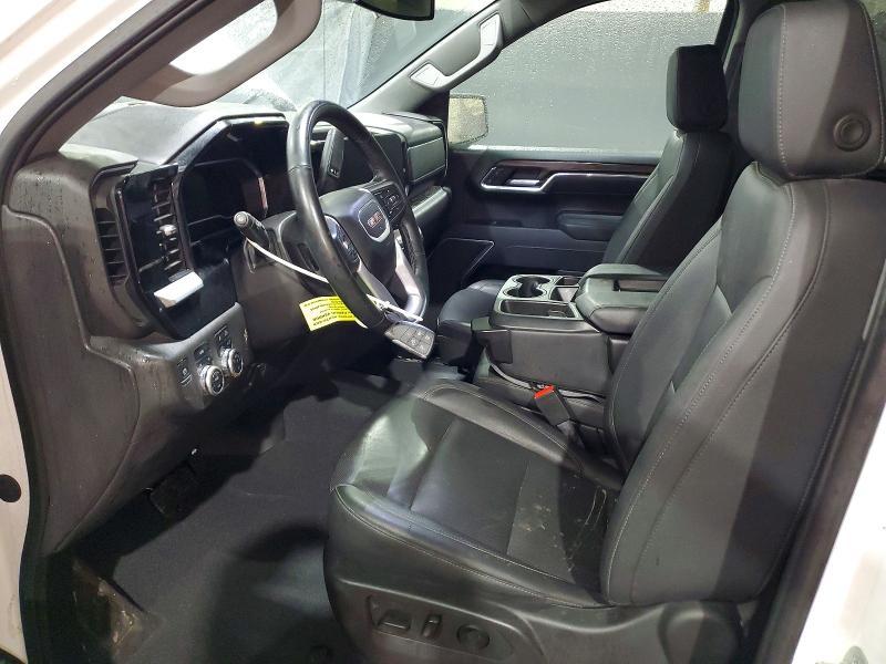 2025 GMC Sierra K1500 SLT