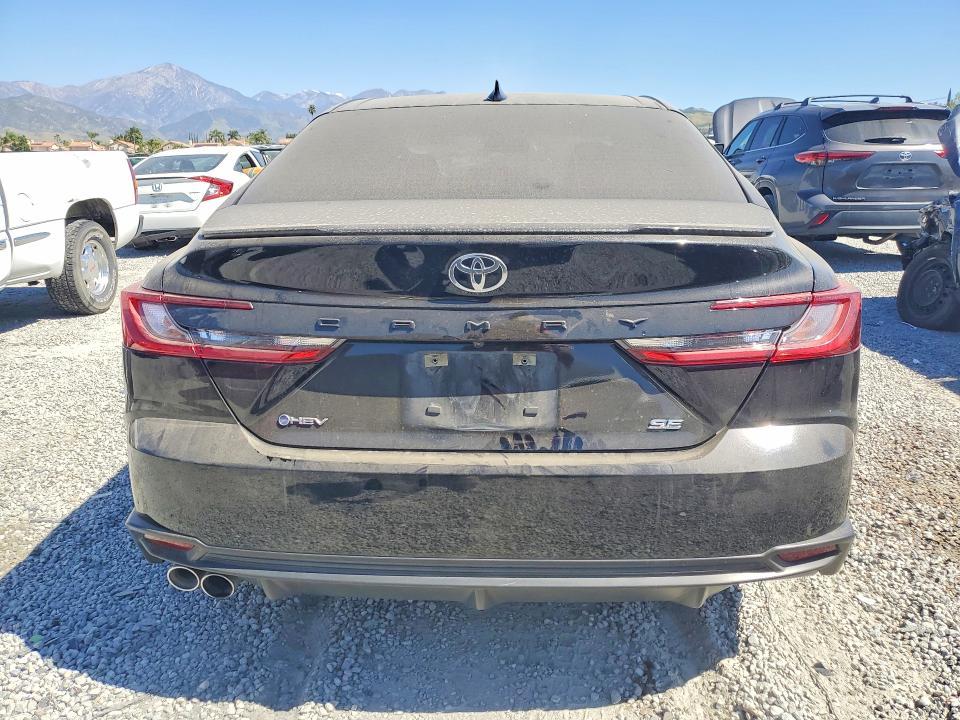 2025 Toyota Camry se