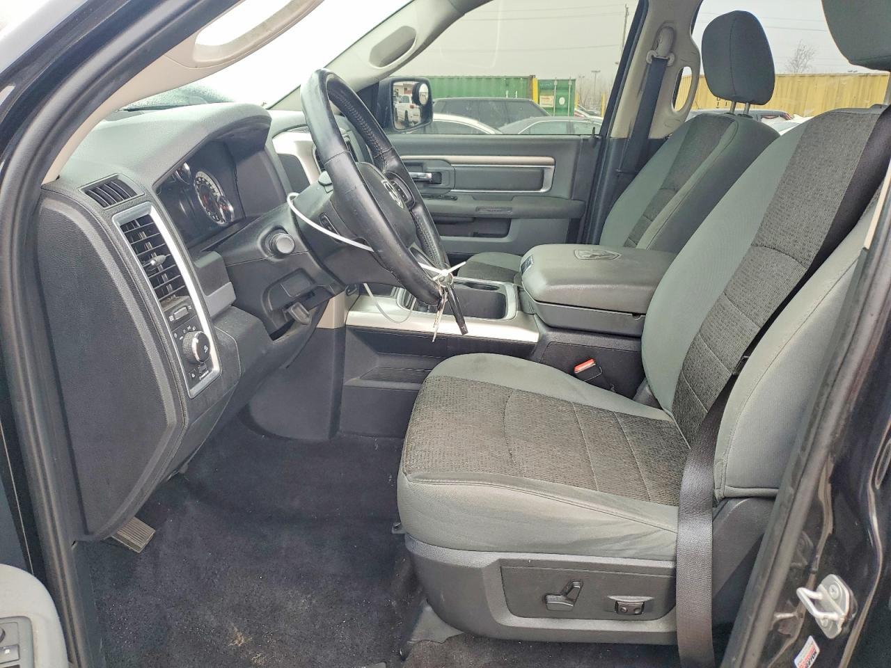 2016 Dodge RAM 1500 SLT